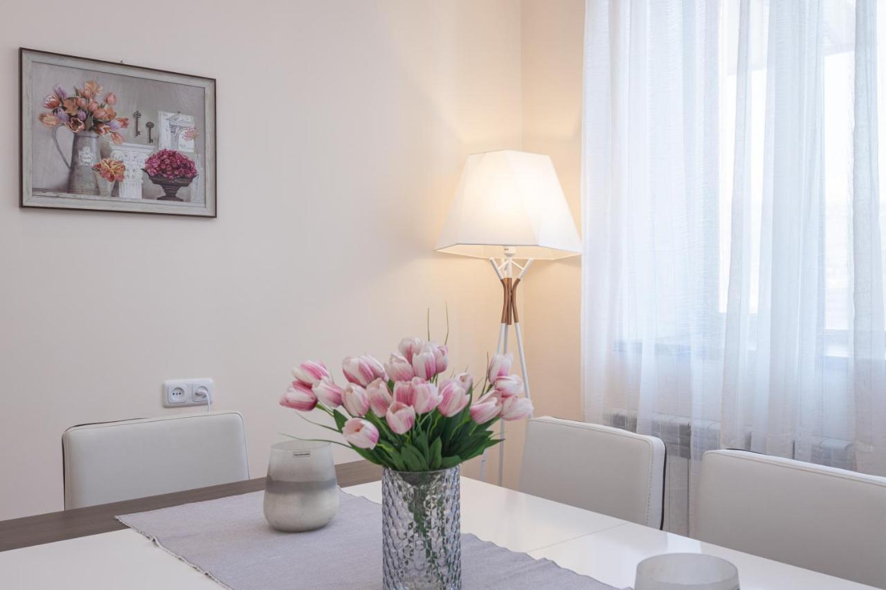 יירבאן Stay Inn Apartments On Amiryan 4-6 מראה חיצוני תמונה