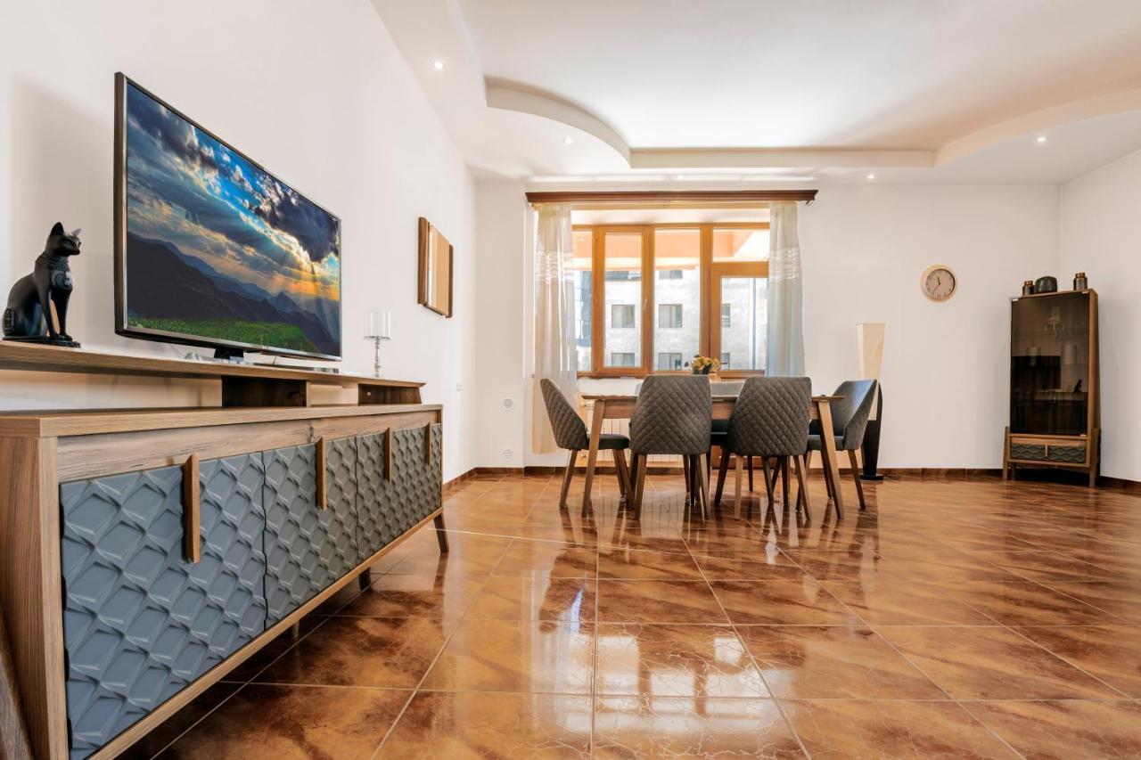 יירבאן Stay Inn Apartments On Amiryan 4-6 מראה חיצוני תמונה
