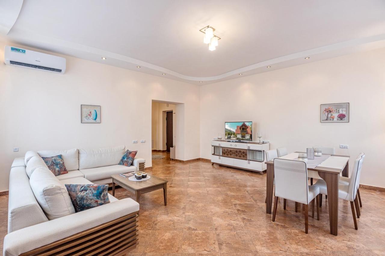 יירבאן Stay Inn Apartments On Amiryan 4-6 מראה חיצוני תמונה