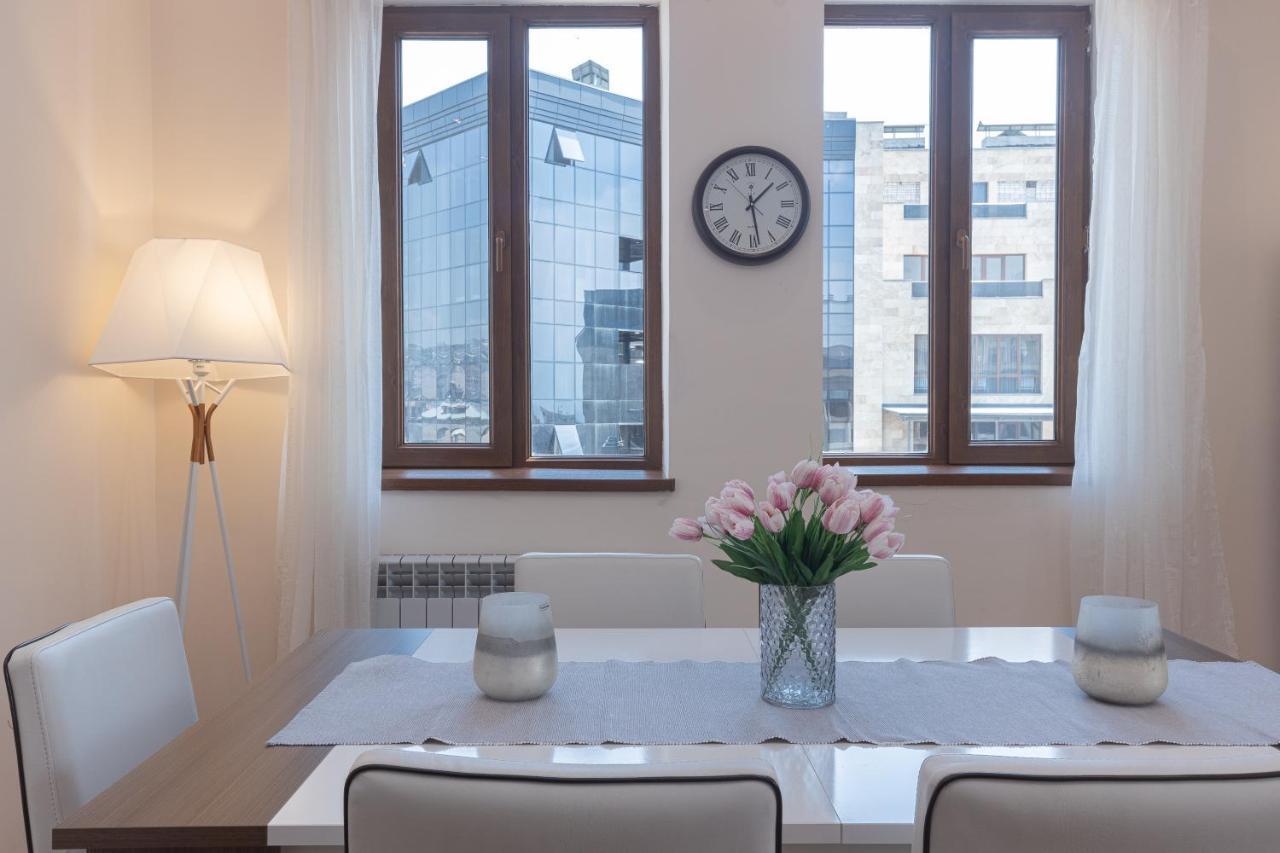 יירבאן Stay Inn Apartments On Amiryan 4-6 מראה חיצוני תמונה