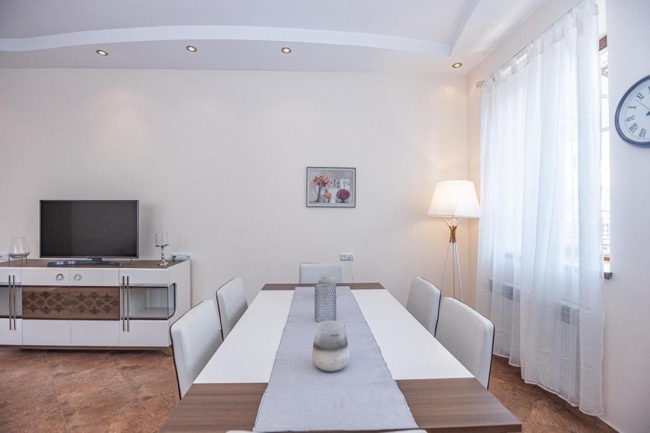 יירבאן Stay Inn Apartments On Amiryan 4-6 מראה חיצוני תמונה