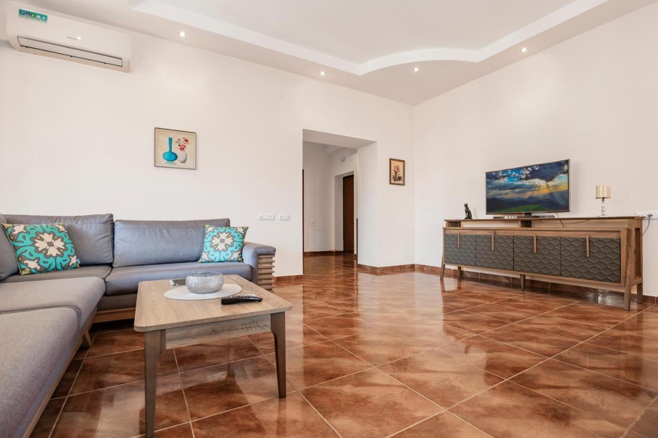 יירבאן Stay Inn Apartments On Amiryan 4-6 מראה חיצוני תמונה
