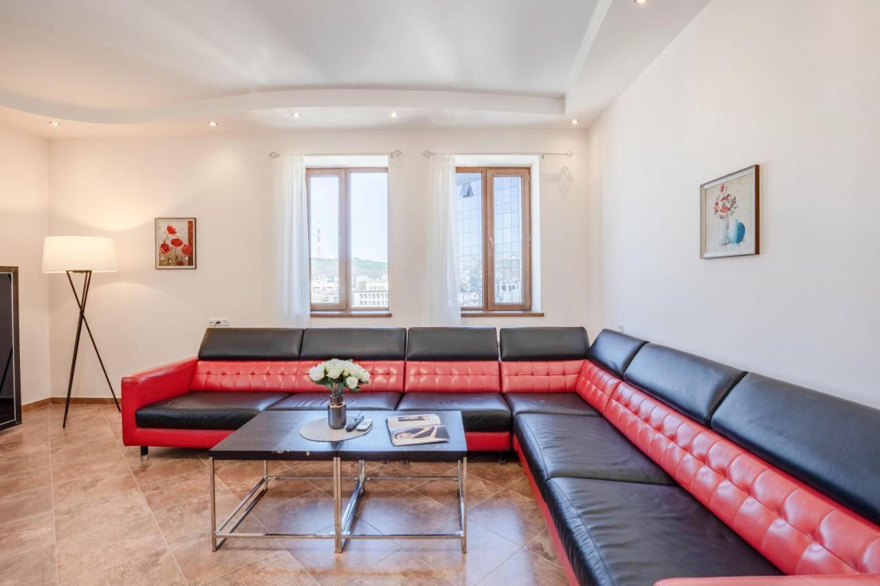יירבאן Stay Inn Apartments On Amiryan 4-6 מראה חיצוני תמונה